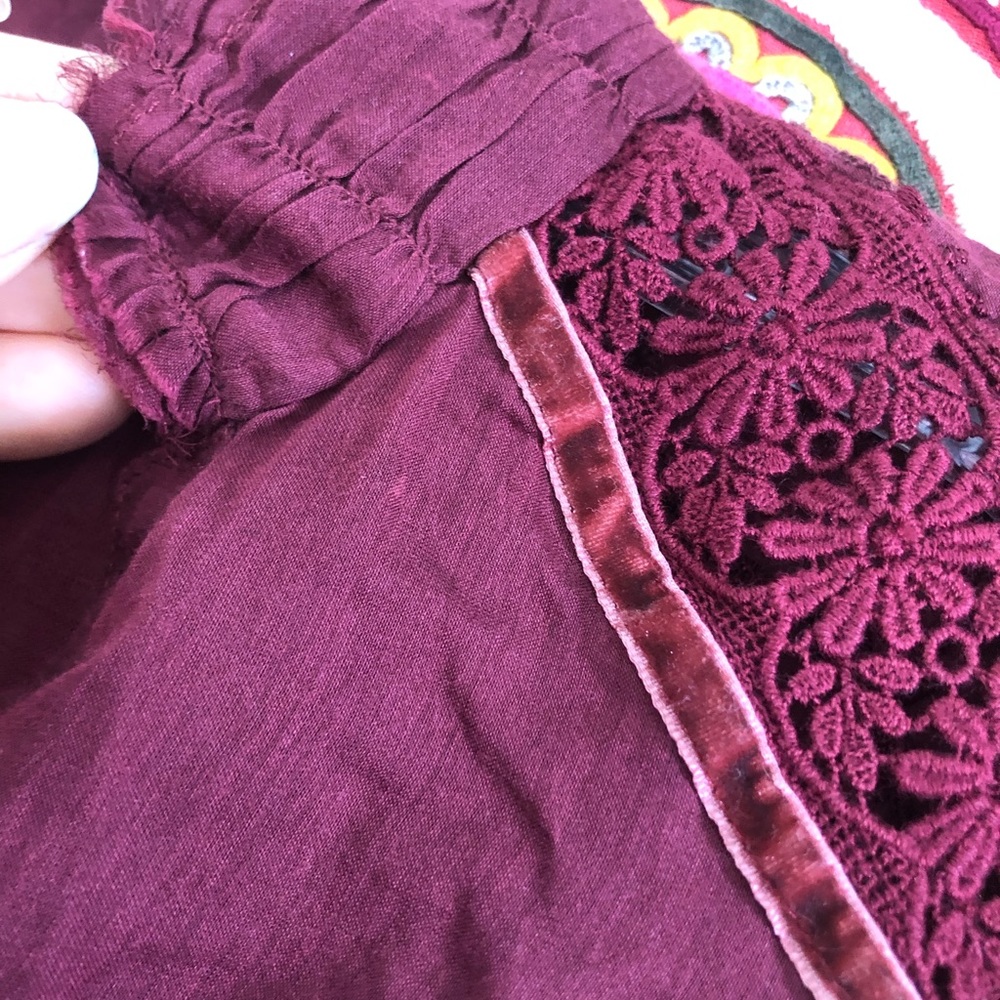 Anthropologie Embroidered Top Size M